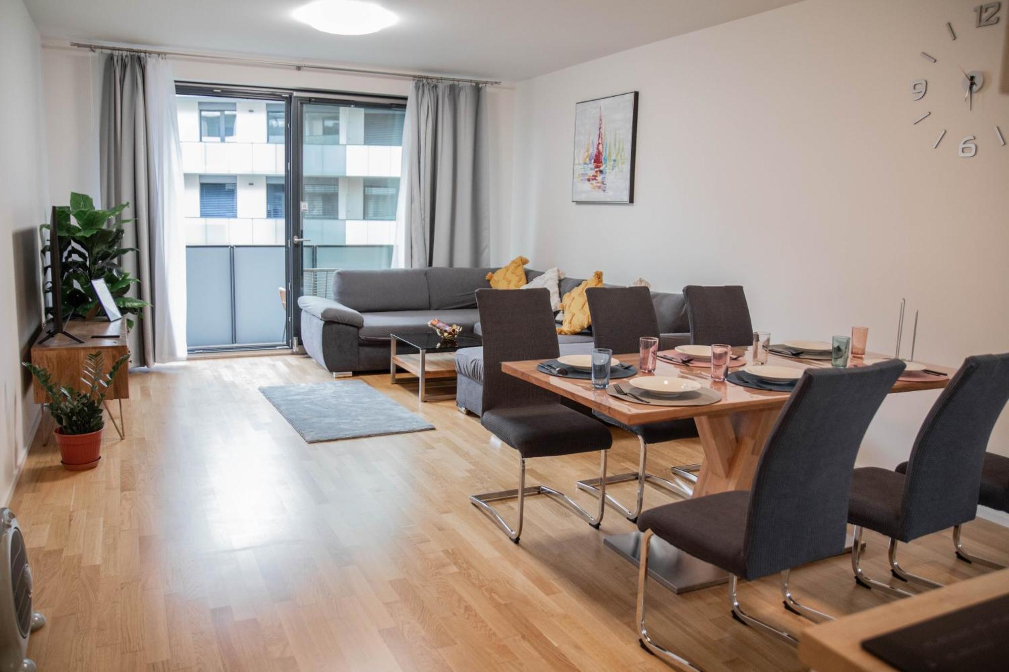 Newly Built Apartment With Balcony, Ac And Free Indoor Garage Praga Exterior foto